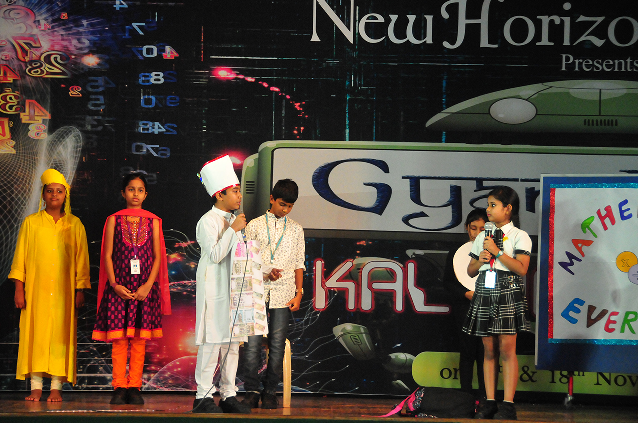 Students Performing at GYAN MELA - new horizon gurukul school bangalore