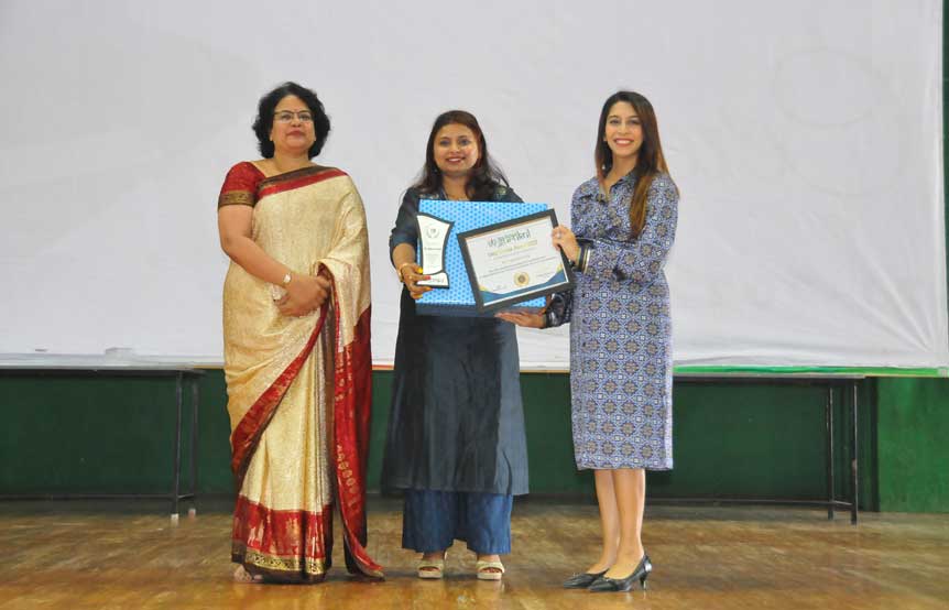 Presenting Award for Long Service Ceremony